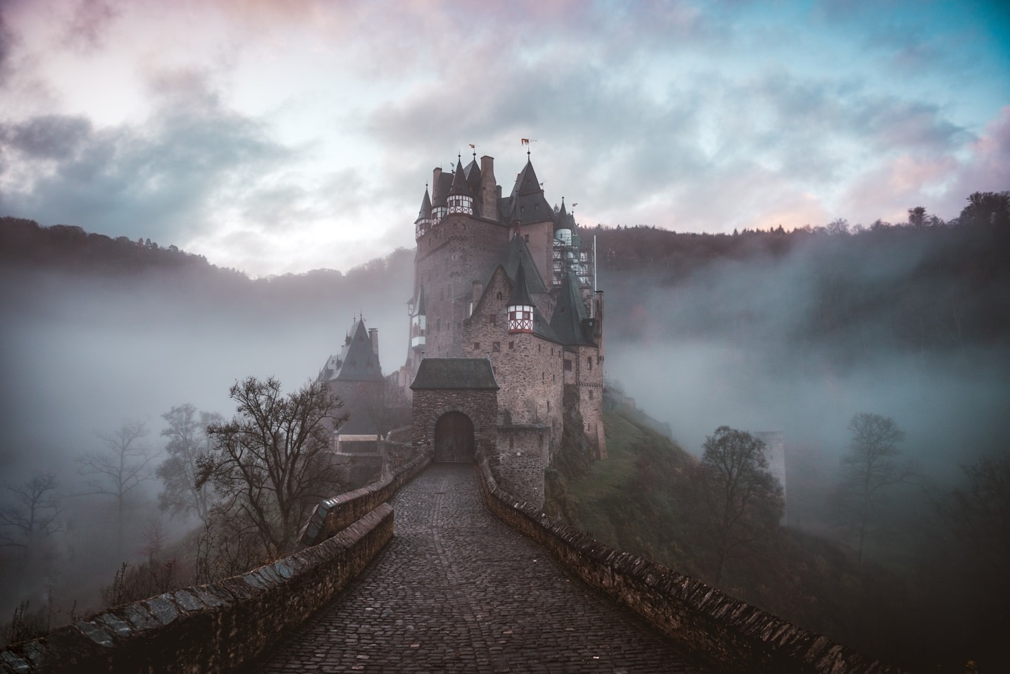 Die Inspiration hinter den Fantasyromanen von Nicole M&M